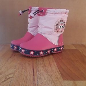 Girls size 9 Croc snow boots